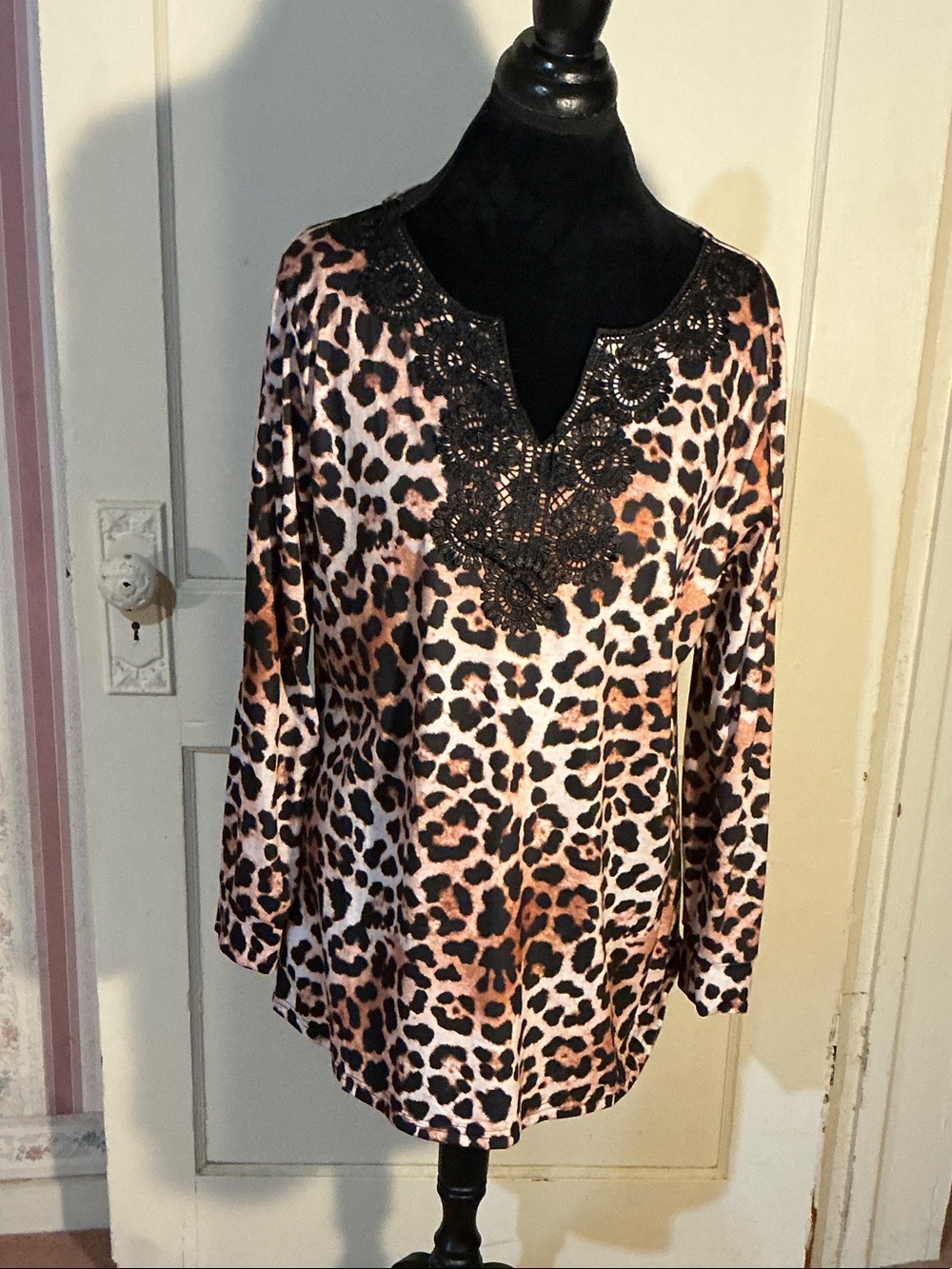 Lace-Trim Leopard Print Tunic in Pink and Black